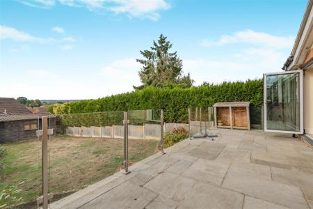 8706820-exterior11.jpg