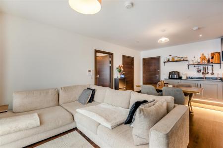 Lounge/Kitchen