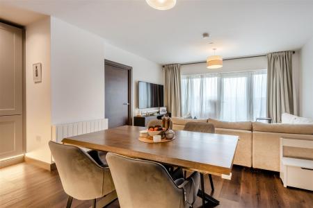 Lounge/Kitchen