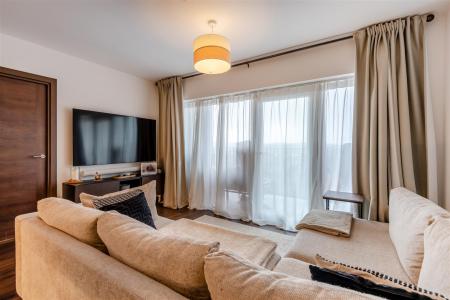 Lounge/Kitchen