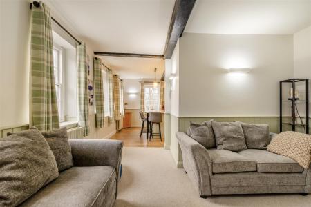 Lounge/Kitchen/Dining Area