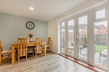 Kitchen/Dining Area