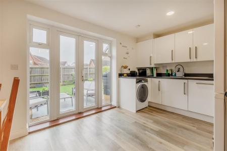 Kitchen/Dining Area