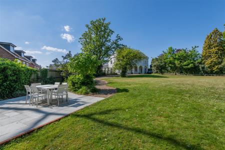 Seating and Gardens