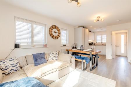Lounge/Kitchen/Dining Area