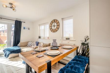 Lounge/Kitchen/Dining Area