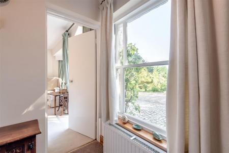 8688808-interior11.jpg