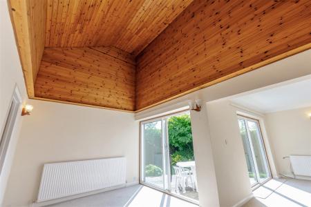 8690525-interior05.jpg