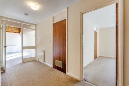 8690525-interior19.jpg