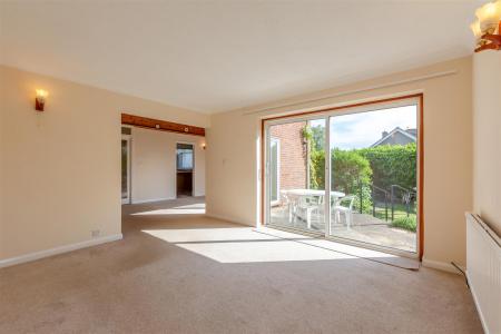 8690525-interior03.jpg
