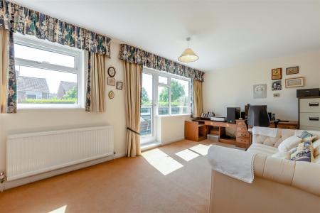 8689507-interior18.jpg