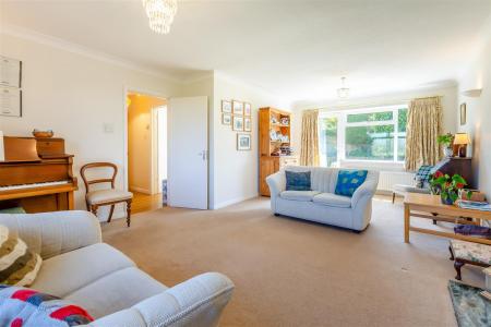 8689507-interior09.jpg
