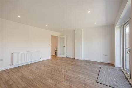 Lounge/Kitchen