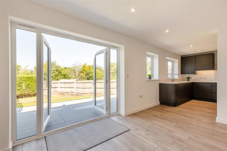 Lounge/Kitchen