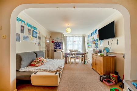 Lounge/Dining Room