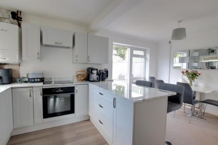 KITCHEN/DINER
