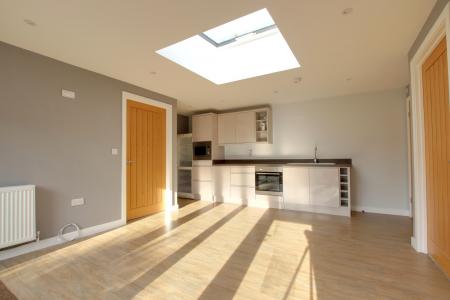 ANNEXE - KITCHEN/LIVING ROOM