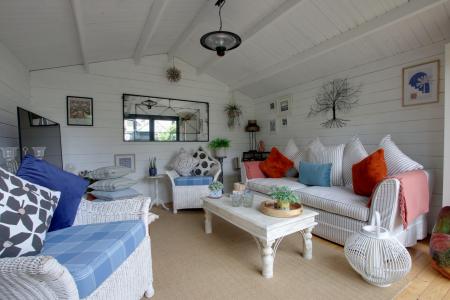 SUMMER HOUSE INTERIOR