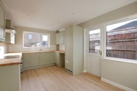 KITCHEN BREAKFAST ROOM