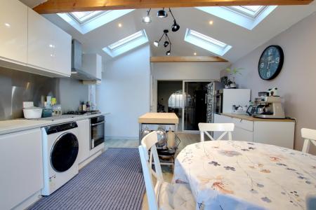 KITCHEN/BREAKFAST ROOM