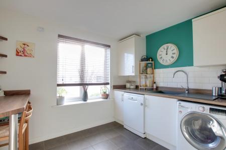 KITCHEN BREAKFAST ROOM