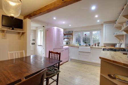 KITCHEN/BREAKFAST ROOM