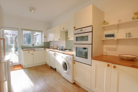 KITCHE BREAKFAST ROOM