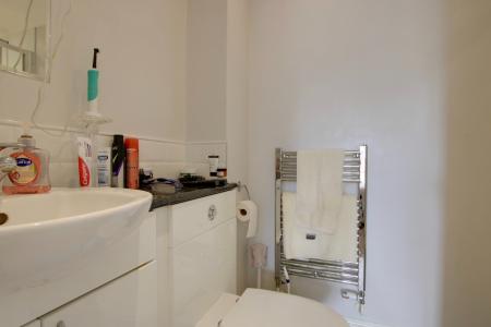 EN SUITE