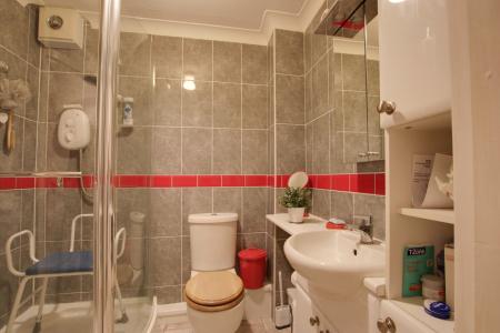 SHOWER ROOM