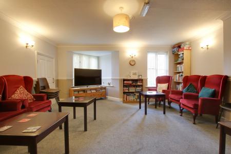 COMMUNAL LOUNGE