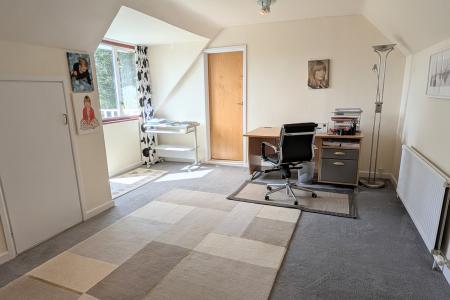 FIRST FLOOR LANDING