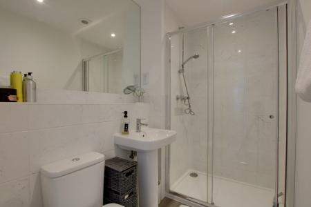 EN SUITE