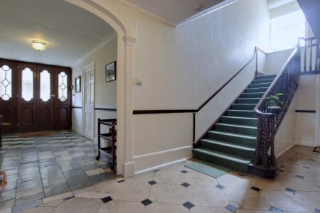 COMMUNAL HALLWAY