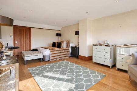 img_5570_6 copy 2.jpg