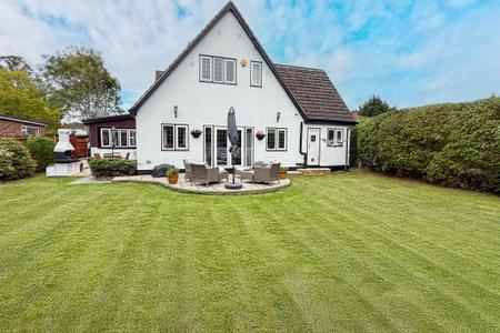 Hill View Road, Wraysbury, Berkshire