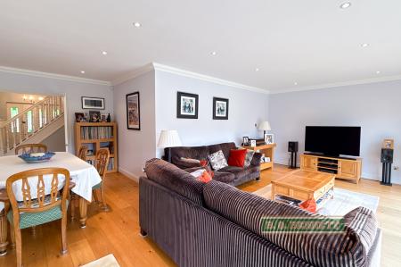 Sitting/Dining Room
