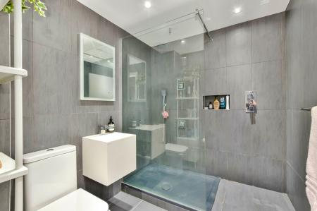 Family Shower Room-WC