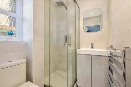 En Suite Shower-WC