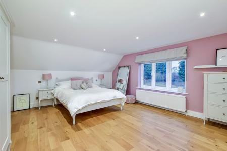 Bedroom 1 (First Floor)