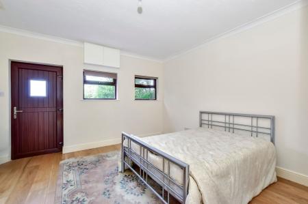 ANNEXE: Bedroom