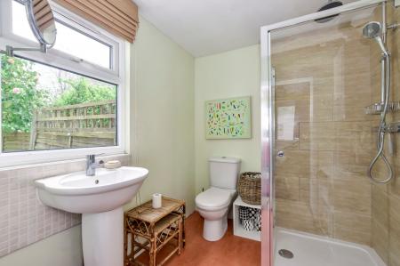 GROUND FLOOR SHOWER-WC