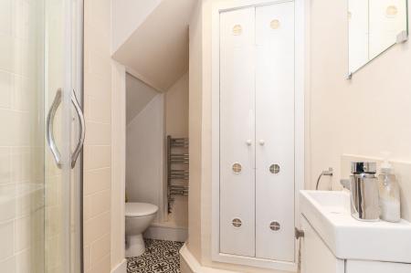 Ground Floor Family Shower/WC