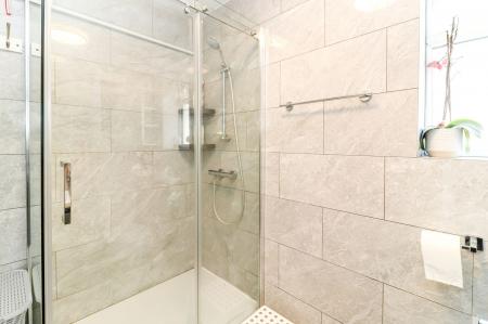 First Floor - Ensuite (View 1)