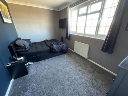 BEDROOM TWO 13'5 x 8'5