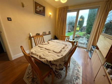 DINING AREA 12'11 x 10'