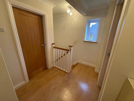 FIRST FLOOR LANDING