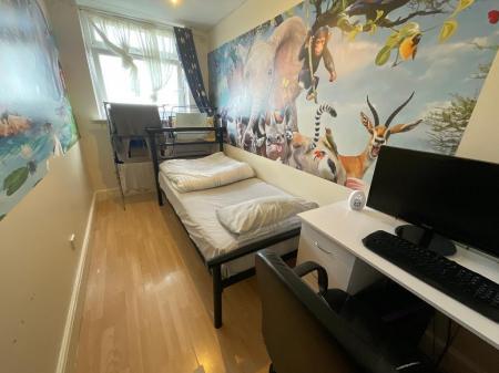 BEDROOM THREE 12'7 x 5'7