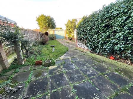 REAR GARDEN approx 60ft