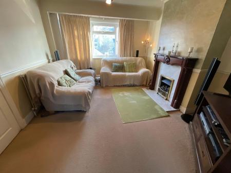 LIVING ROOM 14'4 x 11'4