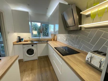 KITCHEN 12'5 x 6'7